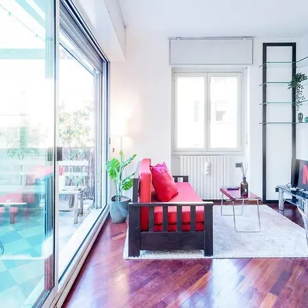 Duomo 10 Min Luxury • Terrazzo • Wi-fi • Netflix Apartment