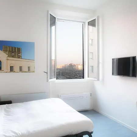 Bnbutler - Schiaparelli