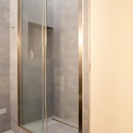 Bnbutler - Schiaparelli * Μιλάνο