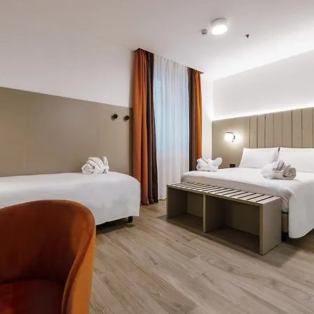 מלון Bb Smarthotel Duomo 4*