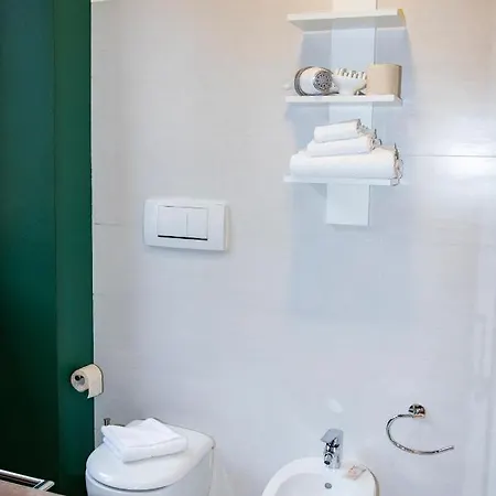 Easy - And Navigli Aparthotel Milan