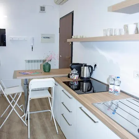Easy - And Navigli Aparthotel 2*