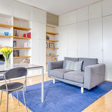 Apartamento Joivy Vibrant With Balcony