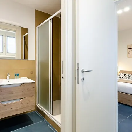 Velasquez - A - San Siro Apartmán