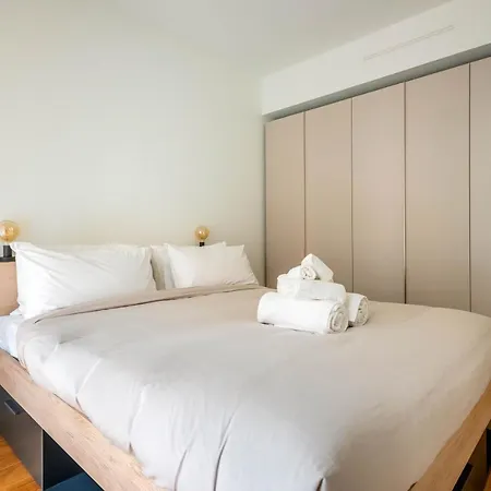 Luvi - De Rolandi - Il Cortile * Μιλάνο