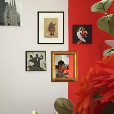 Rosso A Milano, Vicino Allo Ieo Lejlighed Milano