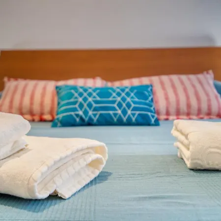 Guesthost - Casa Cherenel Apartamento Milão