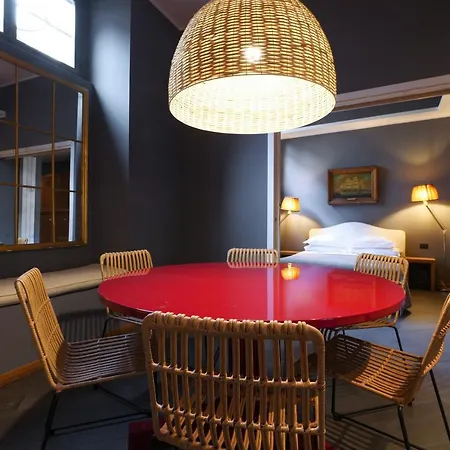 Elegant Medici Apartment