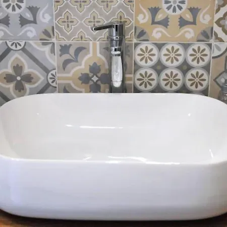 Moderno Design District Apartment Milan