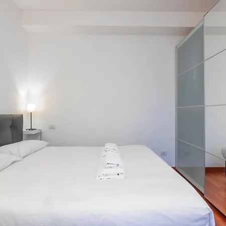 I Host - Cermenate 9 Apartament Mediolan