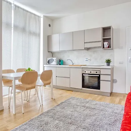 Apartment Joivy Lovely Flat With Balcony Milan
