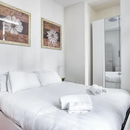 Joivy Lovely Flat With Balcony Apartamento Milão