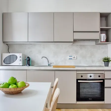 Joivy Lovely Flat With Balcony