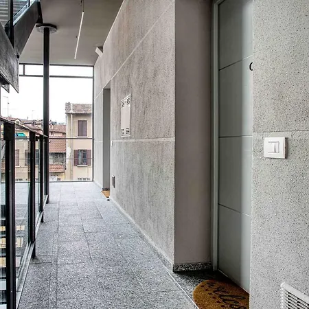 Joivy Lovely Flat With Balcony * Milaan