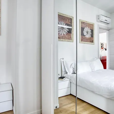 Joivy Lovely Flat With Balcony Apartamento Milão