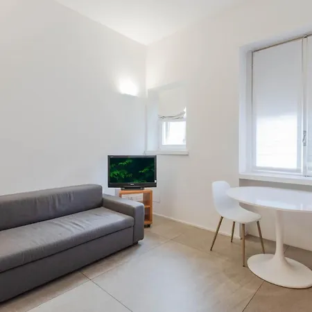 Apartment Easylife - Accogliente Bilocale A Due Passi Dal Duomo Milan