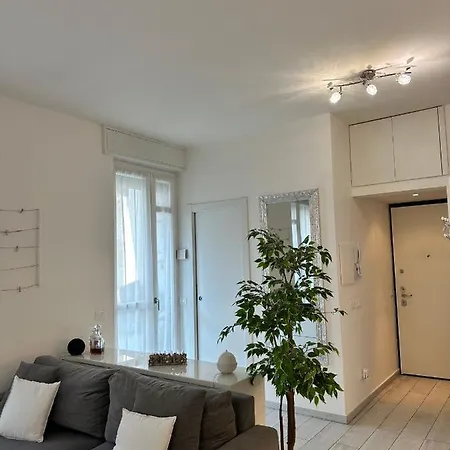Plinio Luxury Apt * Милан