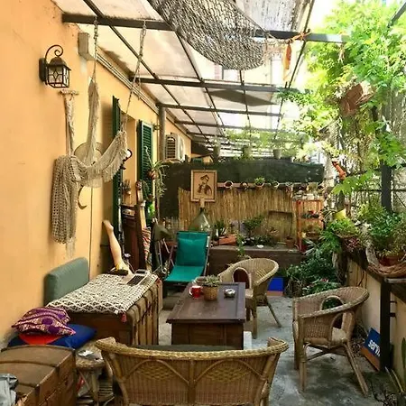 Garden House In Historic Lively Neighbourhood Апартаменты *