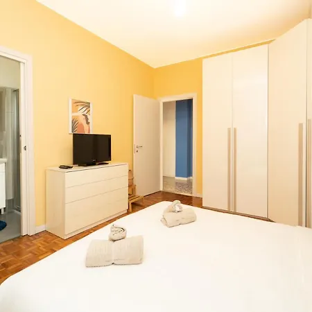 Trilocale Con Parcheggio Privato Szálloda Milánó