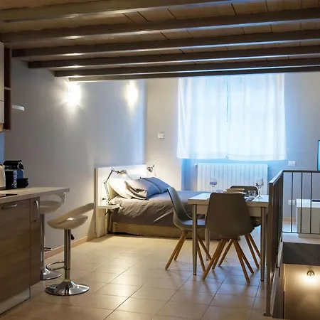 - Fiera Apartment *