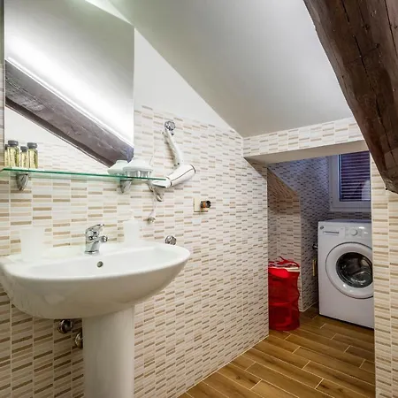 Apartment Luvi - Mantova Milan