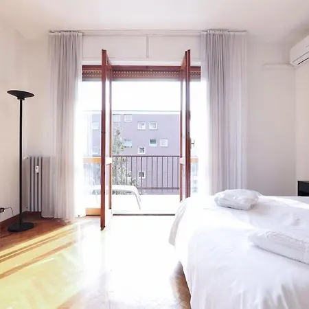 Apartment Elegante E Spazioso Zona Solari Milan