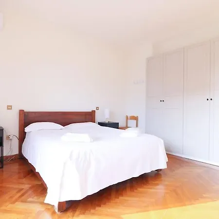 Elegante E Spazioso Zona Solari Milão