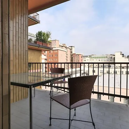 Elegante E Spazioso Zona Solari