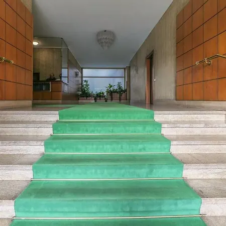 Elegante E Spazioso Zona Solari Apartment