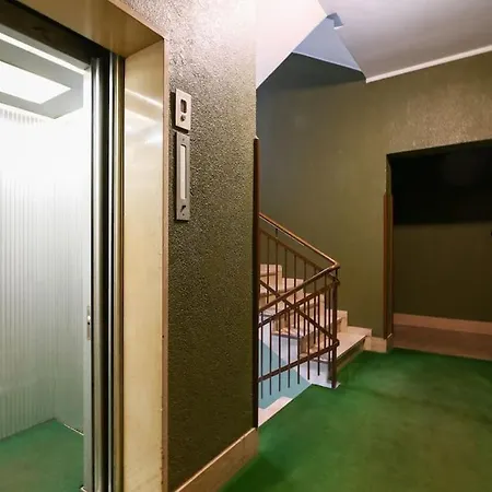 Elegante E Spazioso Zona Solari Apartment