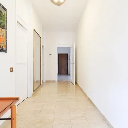 Elegante E Spazioso Zona Solari Apartment *