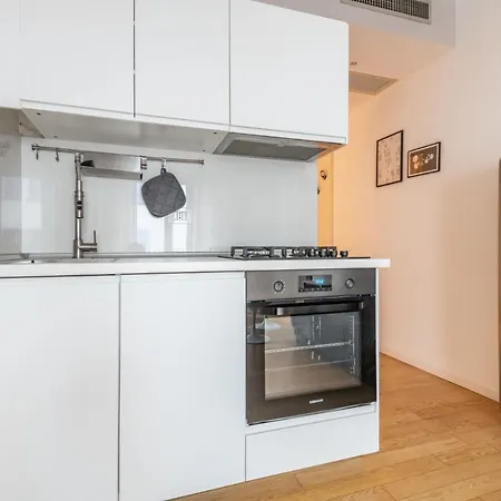 Easylife - Sofisticato Monolocale Con Terrazzino Nel Cuore Di Porta Venezia * Milan