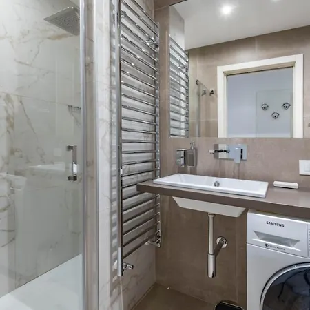 Easylife - Sofisticato Monolocale Con Terrazzino Nel Cuore Di Porta Venezia * Milan