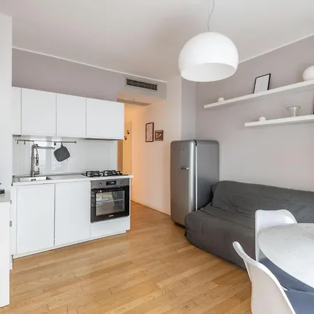 Easylife - Sofisticato Monolocale Con Terrazzino Nel Cuore Di Porta Venezia * Milan