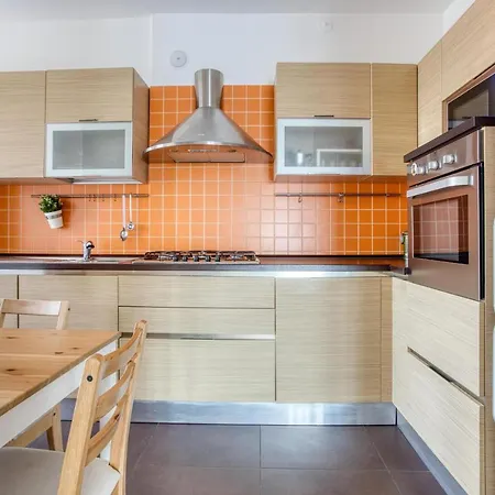 아파트 Joivy Delightful Flat In Forlanini 밀라노