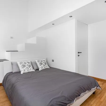 Duomo 7 Minuti Exclusive Vercelli Milão