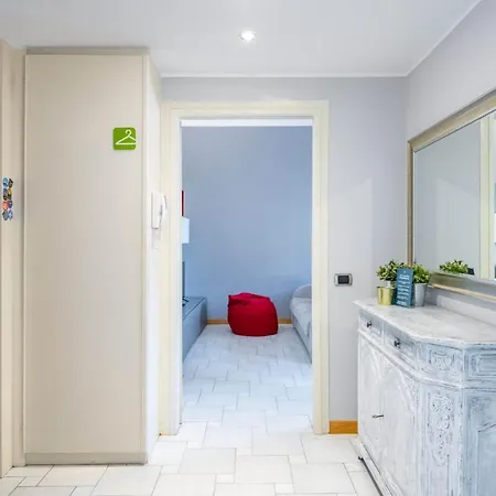 Easylife - - Porpora 124 - Lambrate *