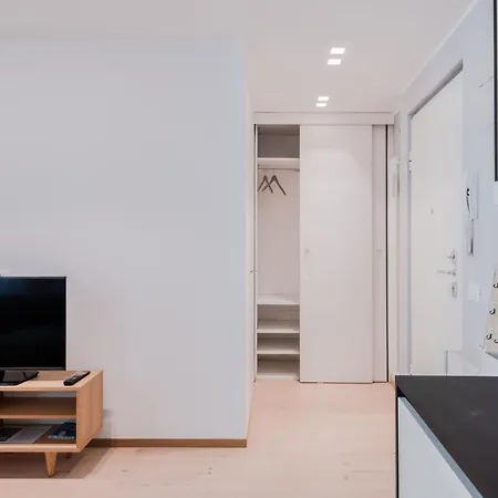 Easylife: Modern Near Porta Venezia And Indro Montanelli Park Apartment Milan