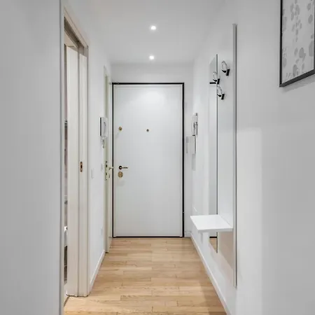 Easylife - Sofisticato Monolocale Con Terrazzino Nel Cuore Di Porta Venezia Milan