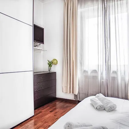 Altido Lovely Flat With Balcony
