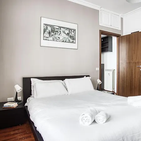 Altido Lovely Flat With Balcony Apartment