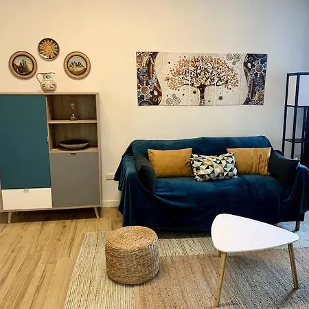 Con Terrazzo Sui Tetti Milanesi Appartement Milan