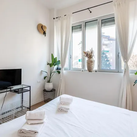 Easylife - Accogliente Bilocale A Due Passi Dal Naviglio Martesana Con Posto Auto Privato Milano