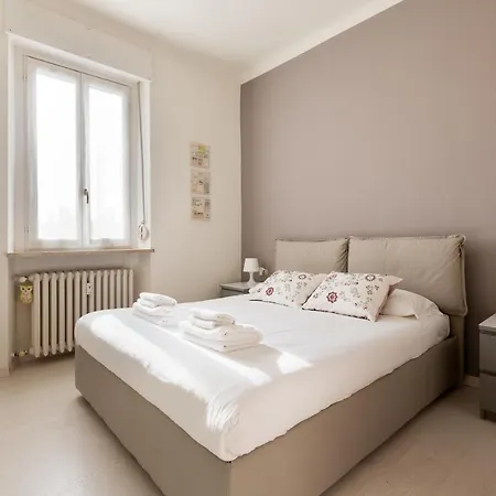 Arch Of Peace Lovely Flat Apartment