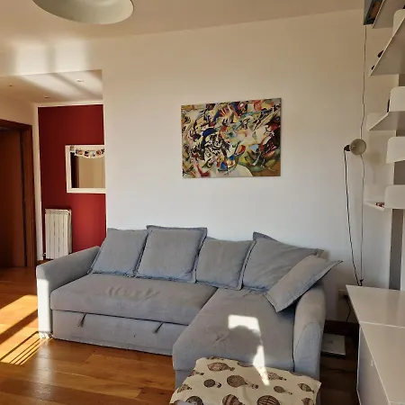 Apartman Modern Bright And *