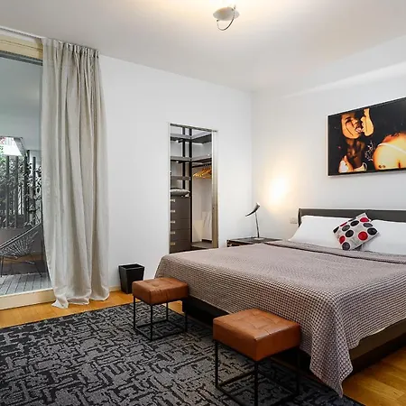 Business & Luxury - Monte16 * ميلان