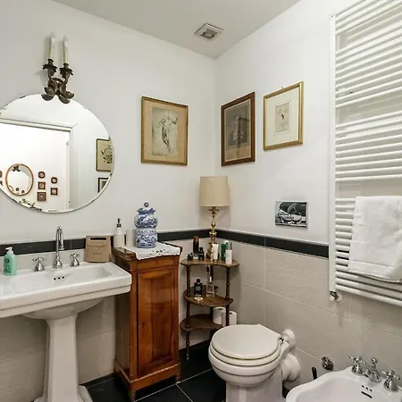 Отель Menotti One Bedroom *