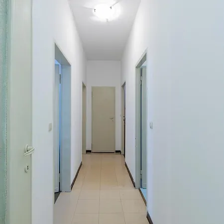 I Host - Falck 19 Apartment