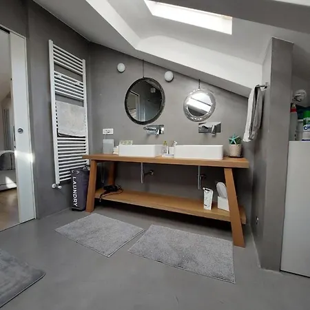Apartment Mansarda Olgiati Zona Navigli Milan