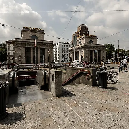 Apartment Frisi Milan